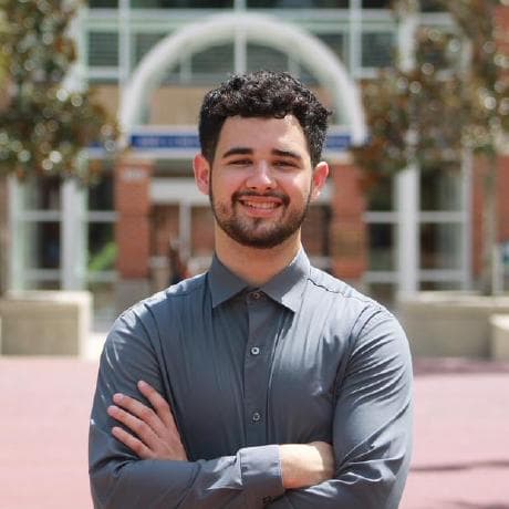 Pablo Pupo smiling outside at the University of Florida